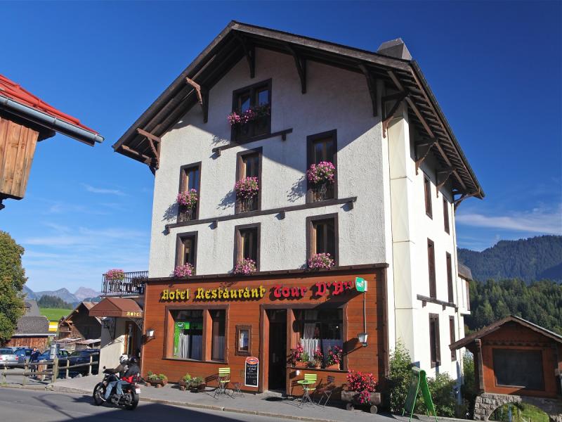 Hotel la Tour d'Aï - summer - Leysin