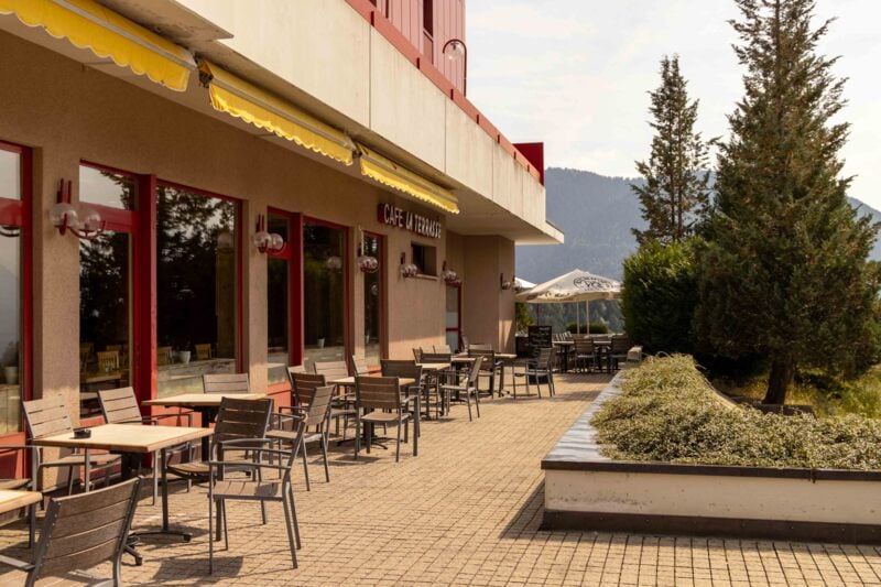 Alpine Classic Hotel - café terrace - summer - Leysin