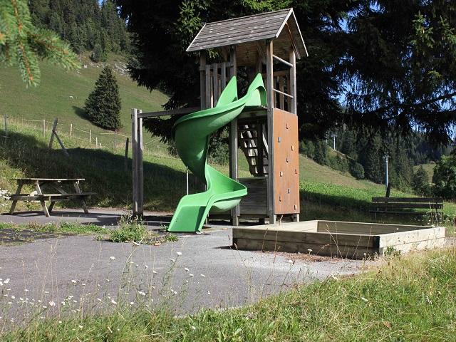 Leysin Lodge / place de jeux - été - Leysin