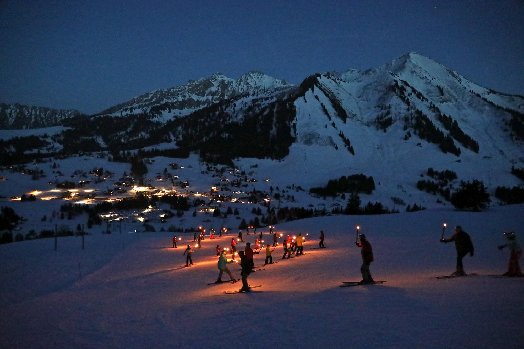 Torchlight descent - winter - Les Mosses