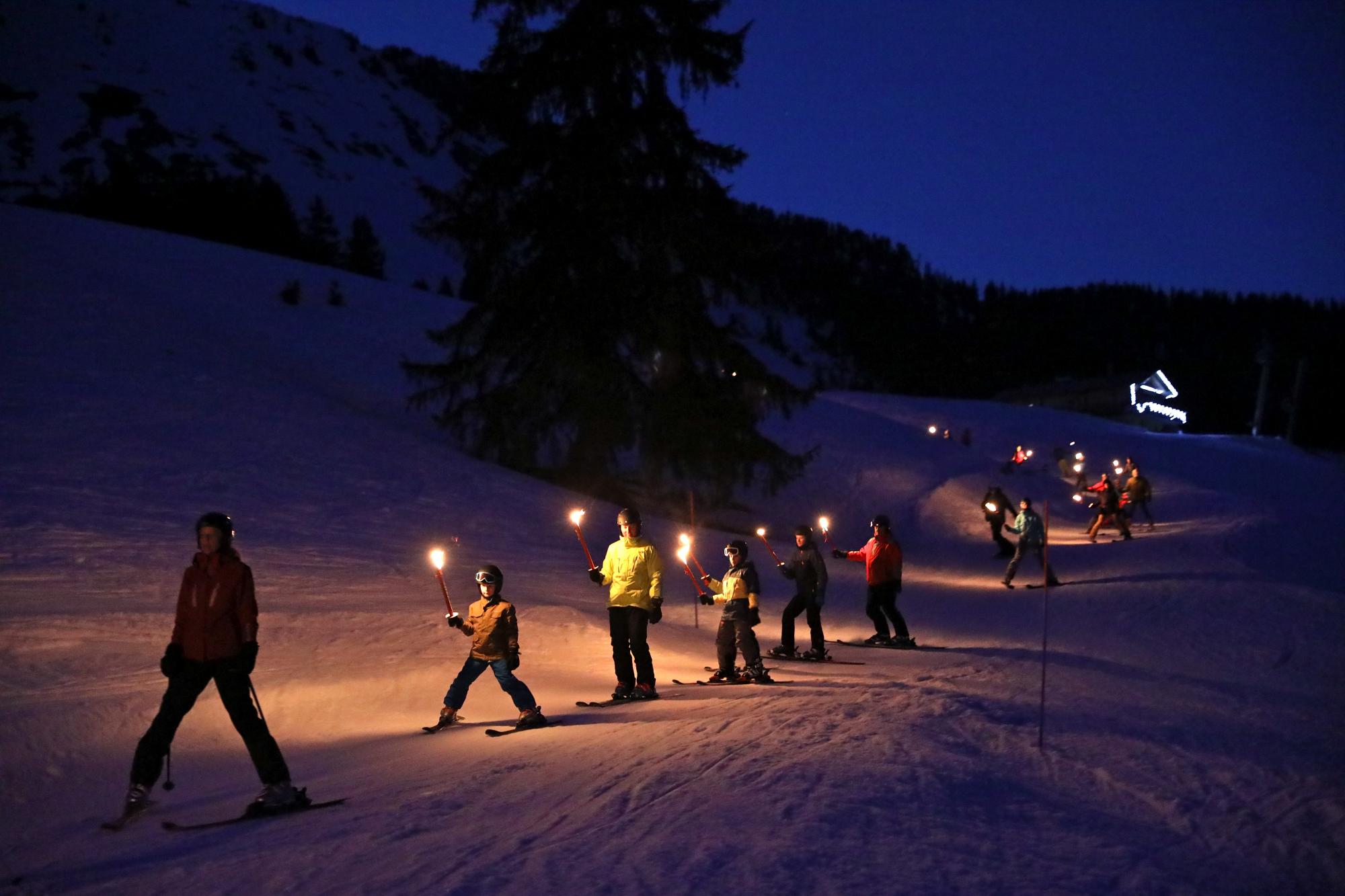 Torchlight descent - winter - Les Mosses