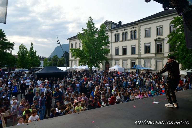Aigl'in Music photo de la scène et du public