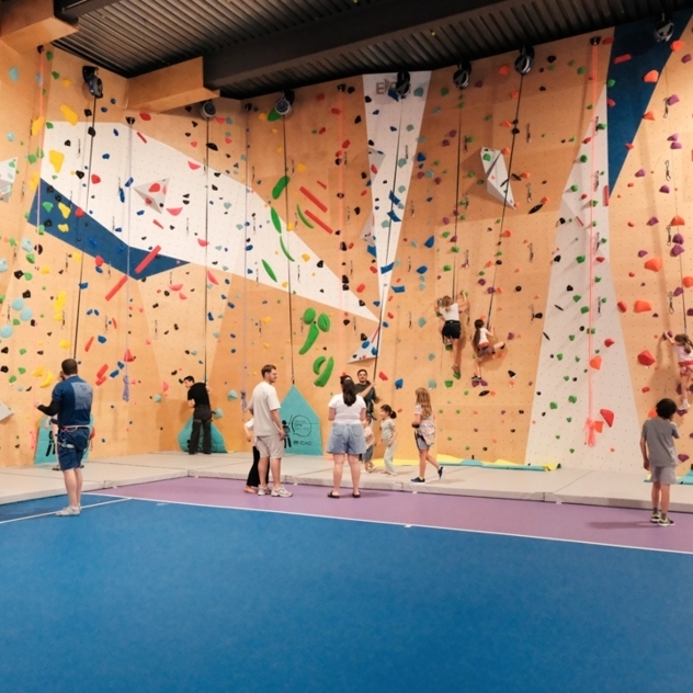 Indoor-Kletterwände