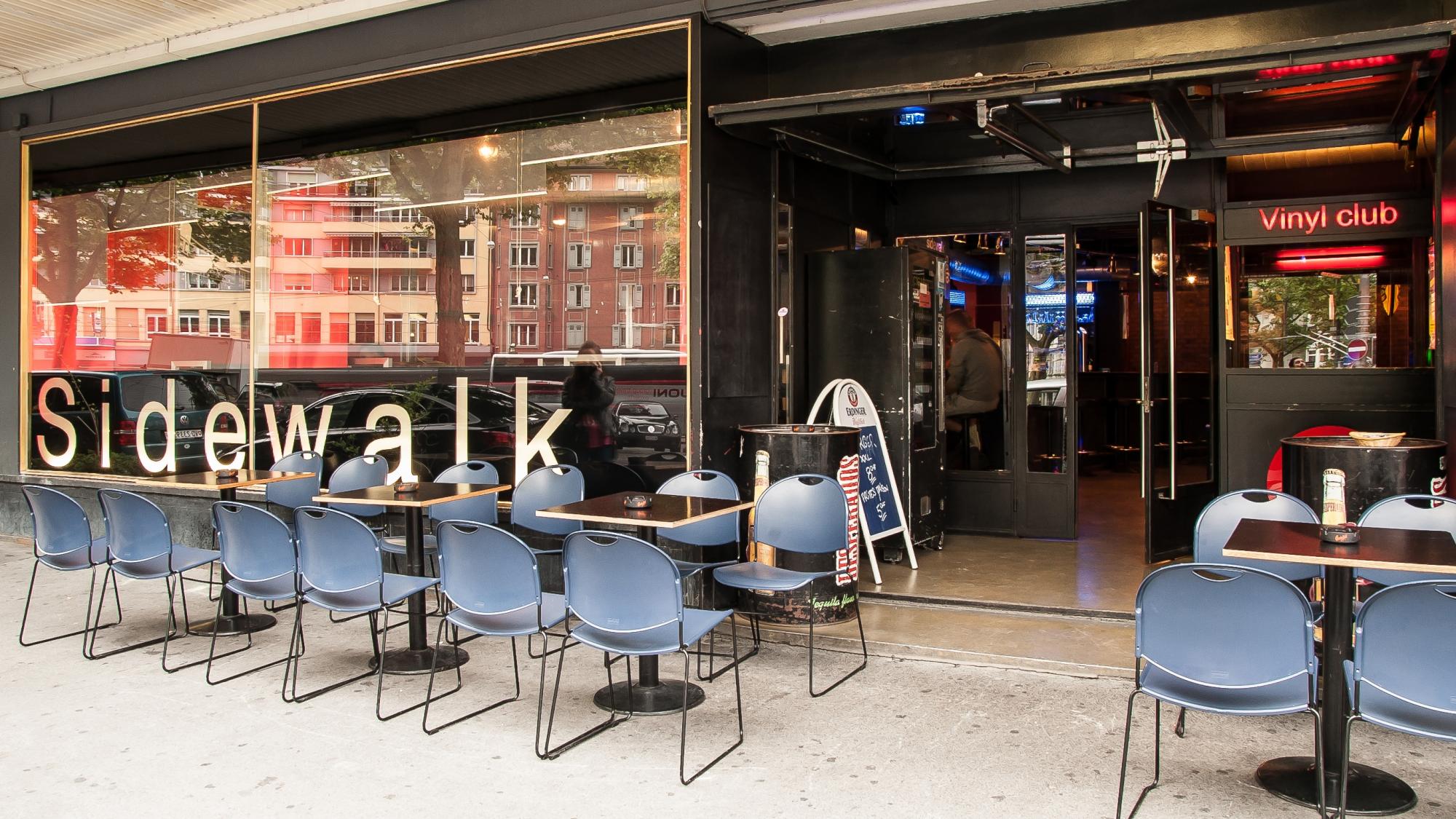 Savor the Flavor: The Ultimate Guide to Dining at a Sidewalk Cafe ...