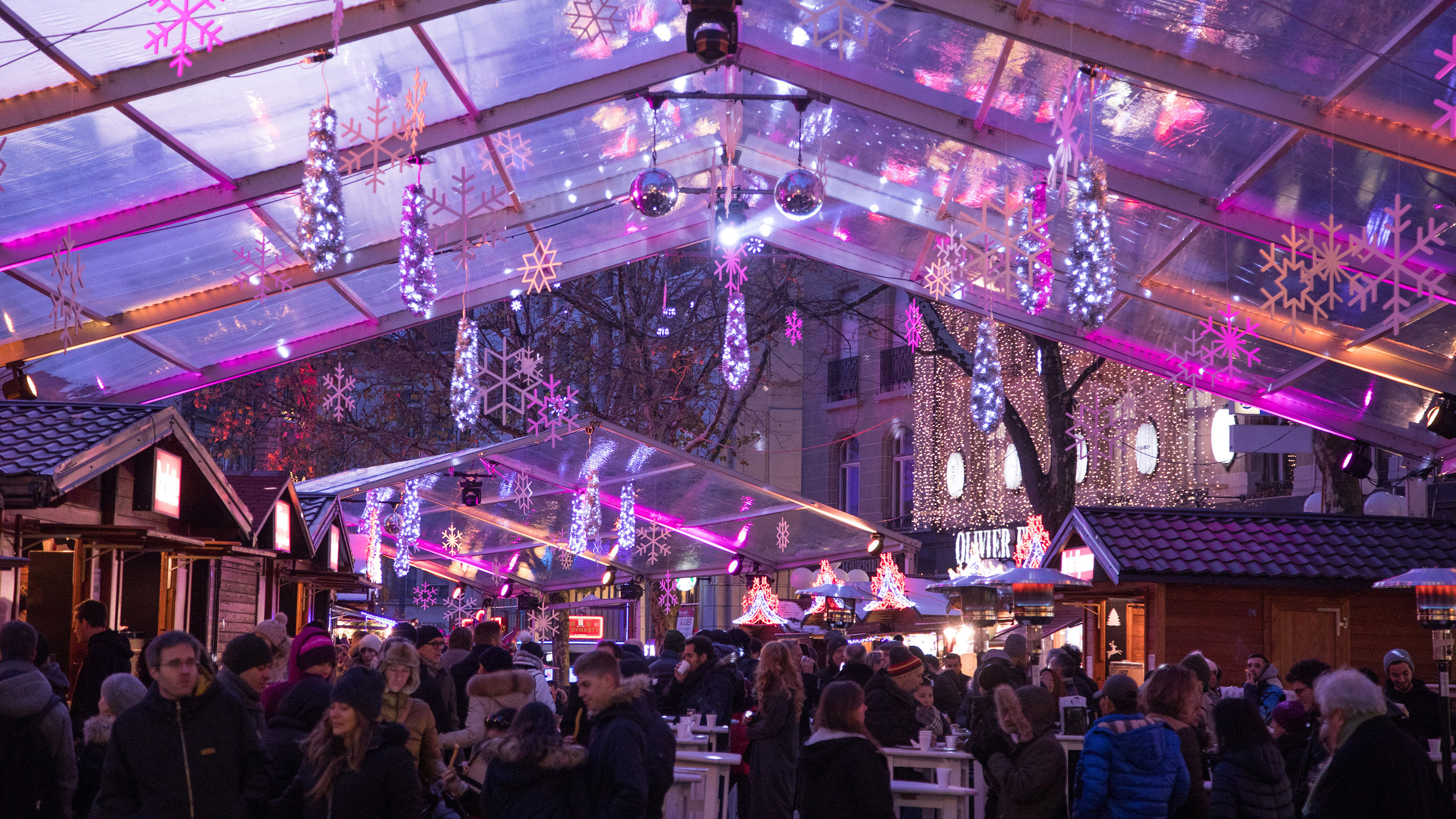 CHRISTMAS MARKETS AND END-OF-YEAR CELEBRATIONS