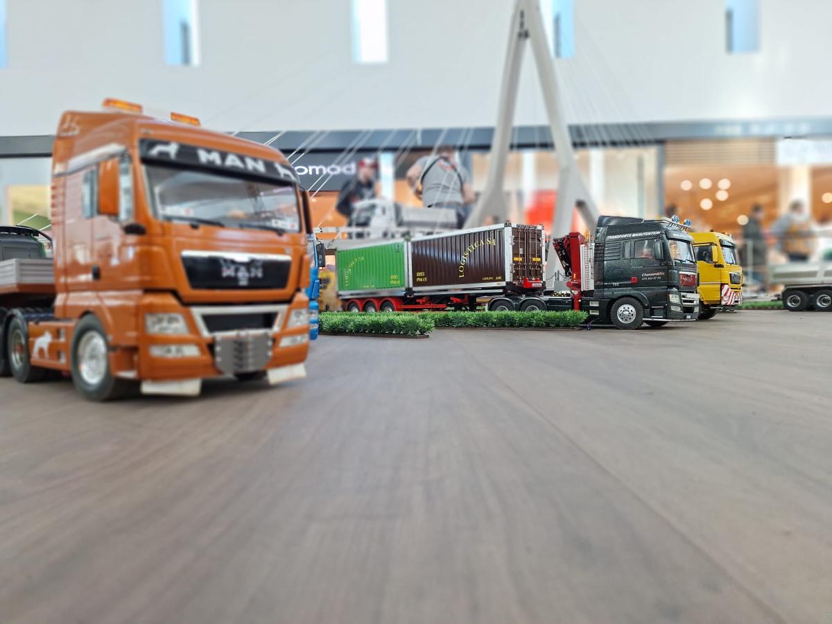 minis camions romands.jpeg