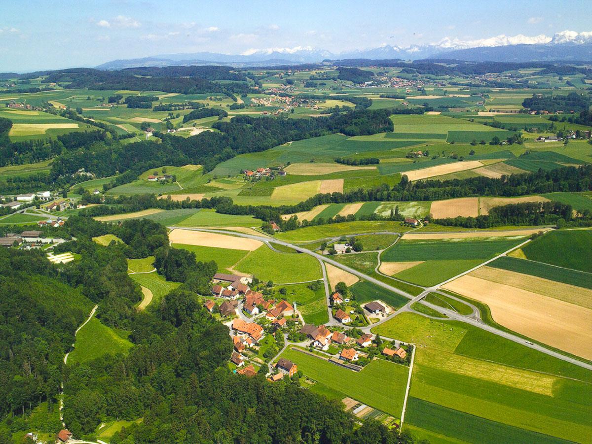 Vue-aerienne-de-Syens2-websitecontent