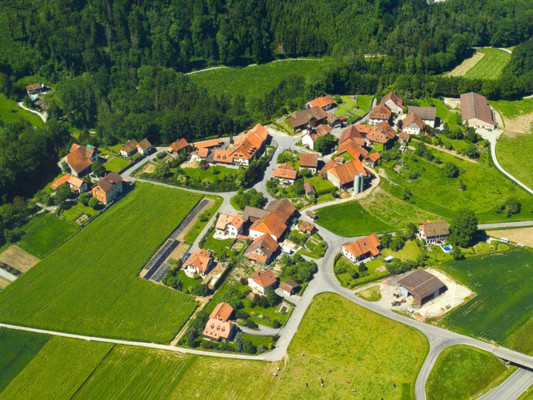 Vue-aerienne-de-Syens-websitecontent
