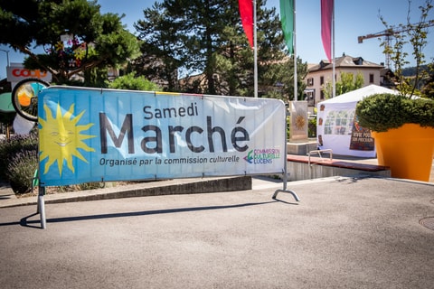 march&eacute;_Lucens.jpg