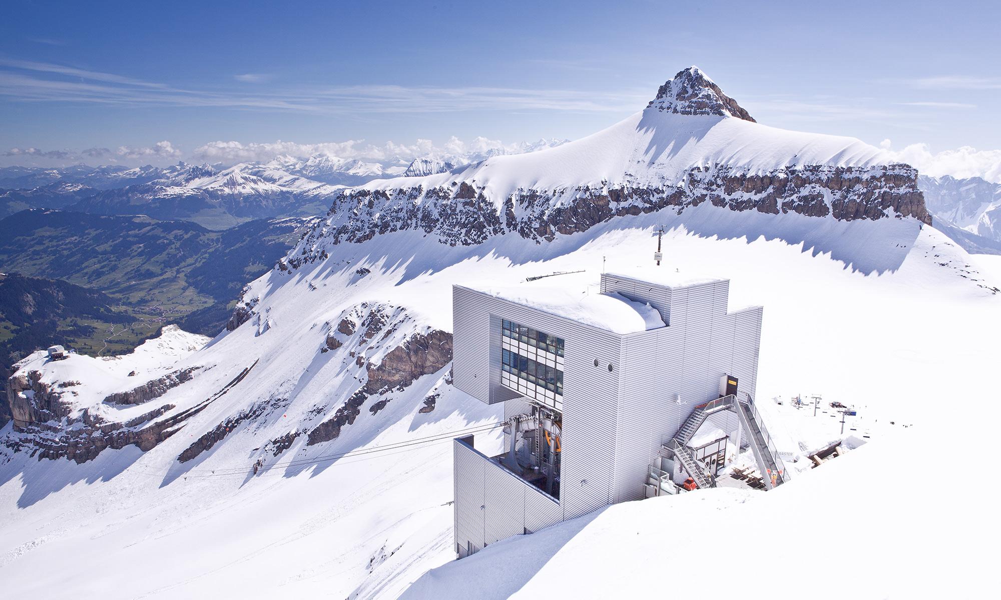 Restaurant Botta - extérieur hiver - © Glacier 3000