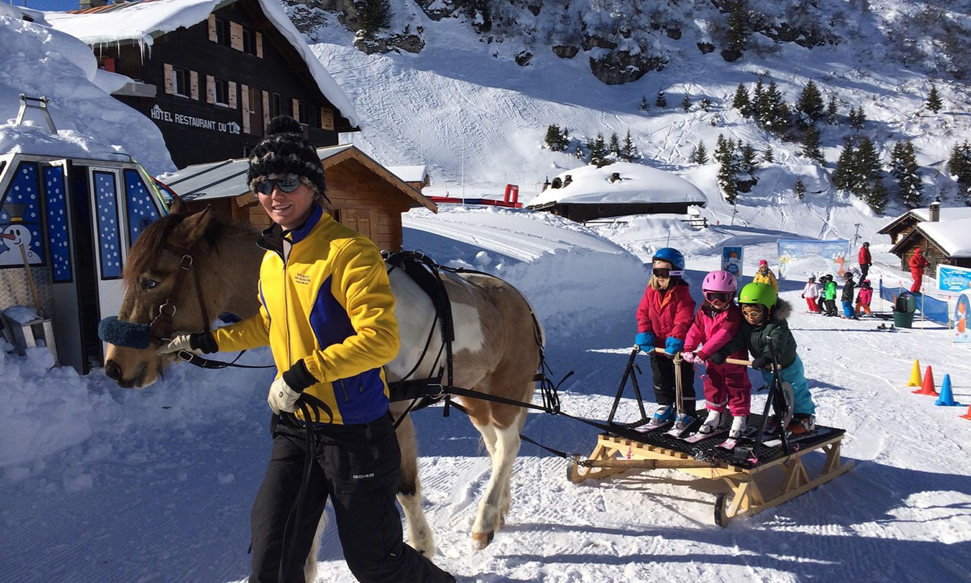 Villars Ski School - Hiver- luge poney