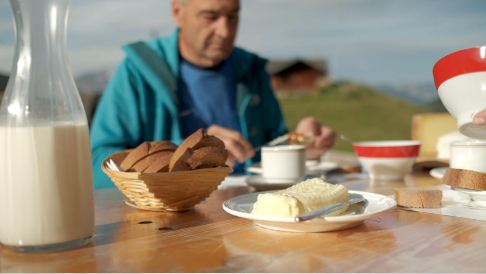 Breakfast on the Col de la Croix mountain pasture with delicious local produce