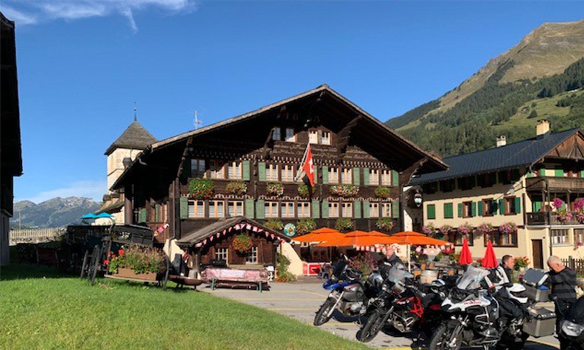 Extérieur - Les Diablerets - été - Auberge de l'Ours