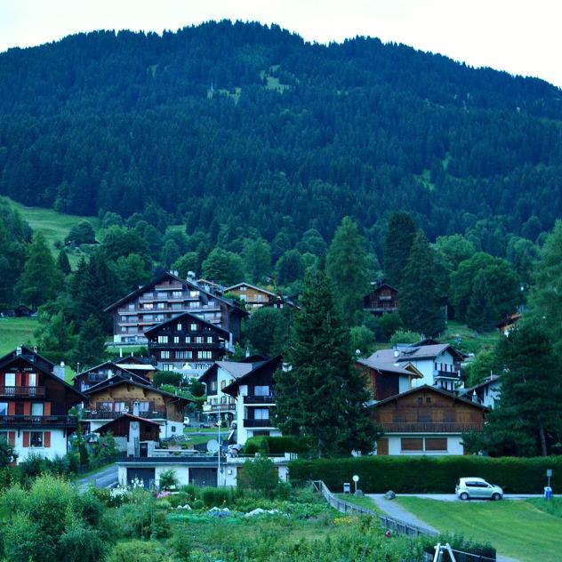 Villars–Chesières via «Chemin des Râpes»