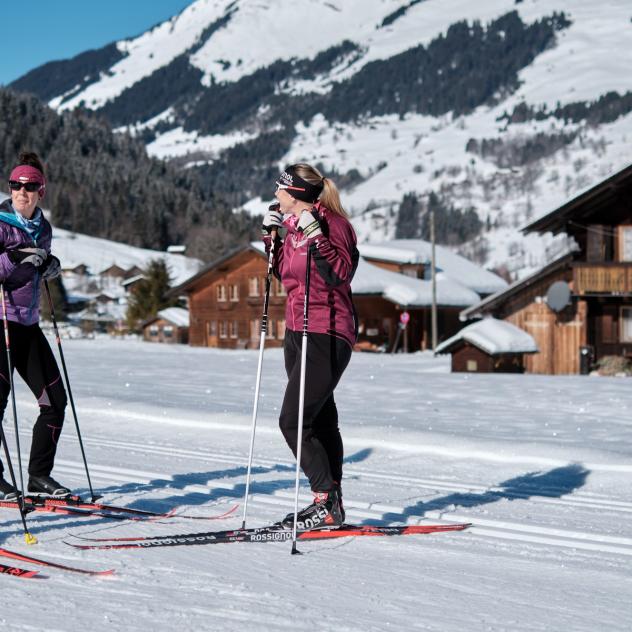 Night cross-country ski trail in Les Diablerets