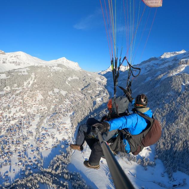 Paragliding flight from Les Diablerets