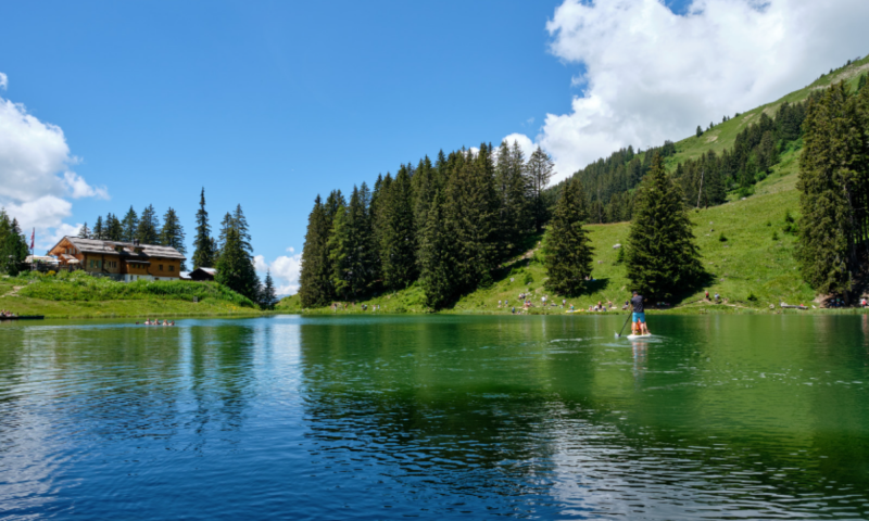 Lake Retaud