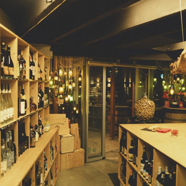 Rouge & Blanc - wine bar and wine shop