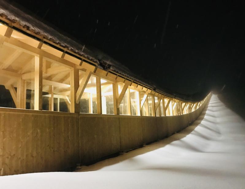 Magic carpet at night in Frience