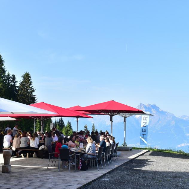 Enjoy a delicious brunch at the Maison de Montagne in Bretaye