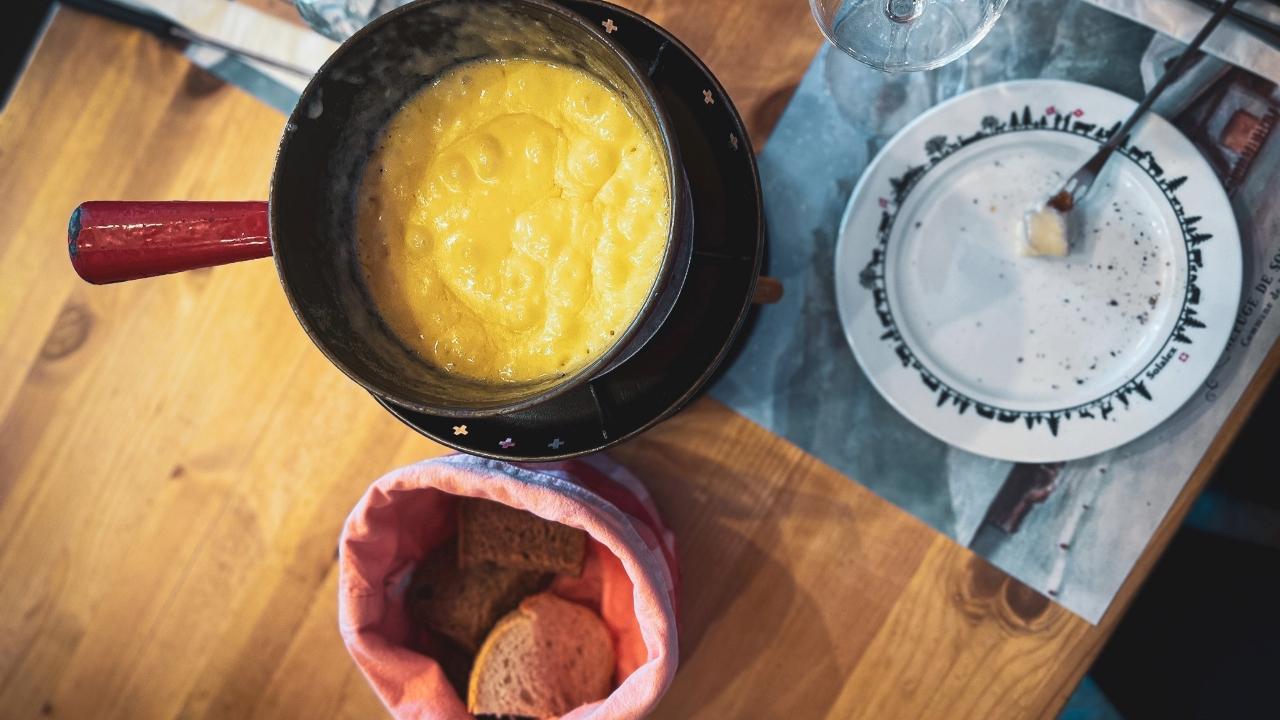 Preparing the fondue in the refuge kitchen