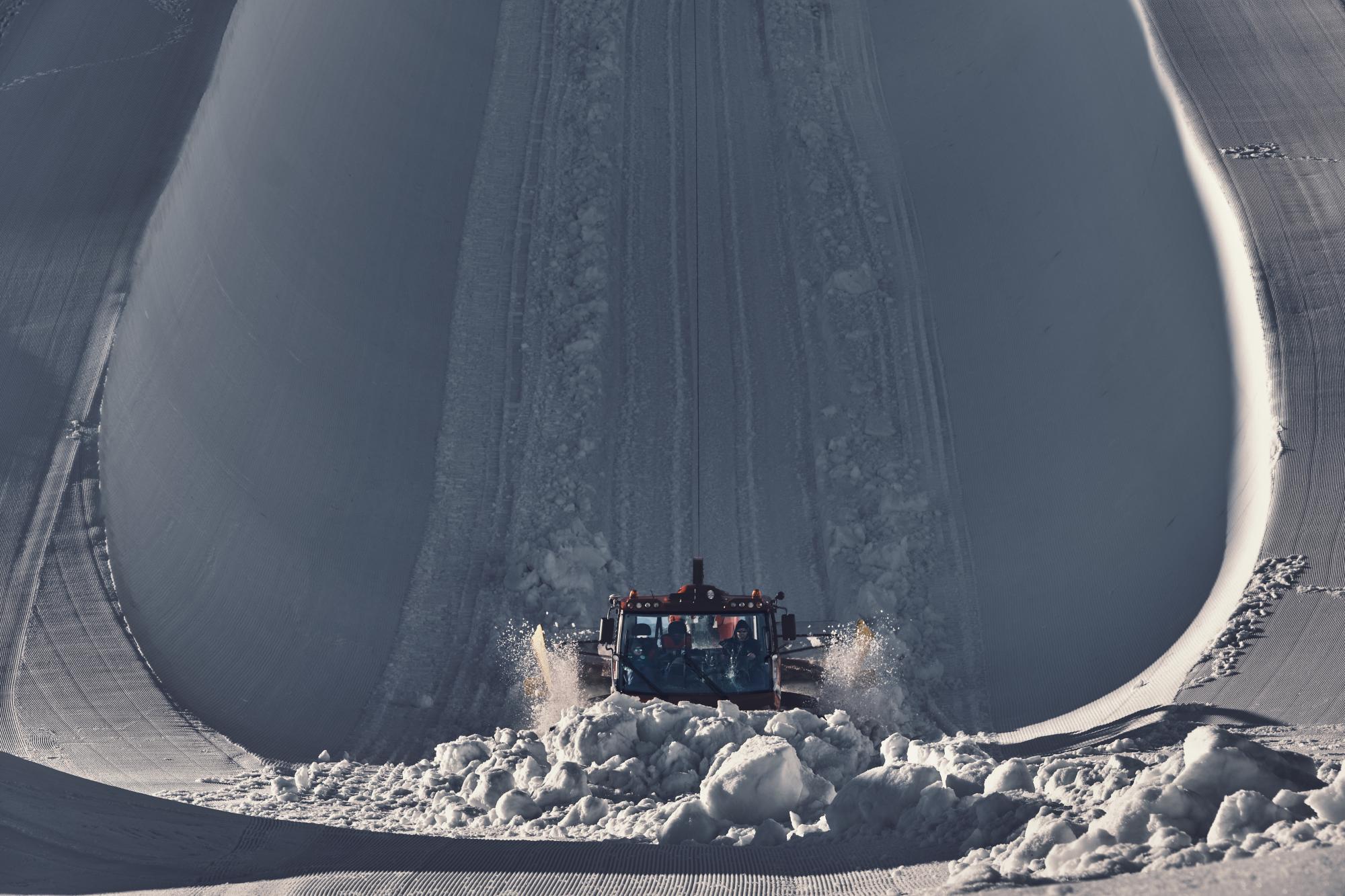 Half-pipe under construction in Leysin