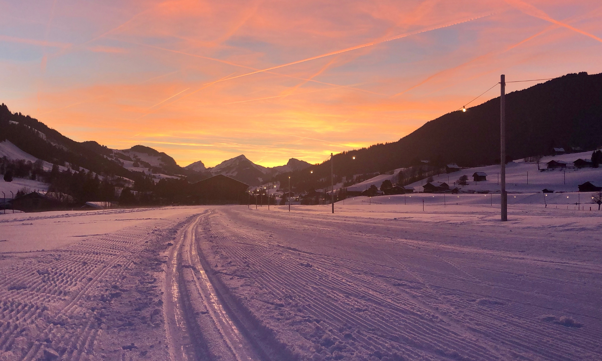 Night cross-country skiing in the Alpes Vaudoises