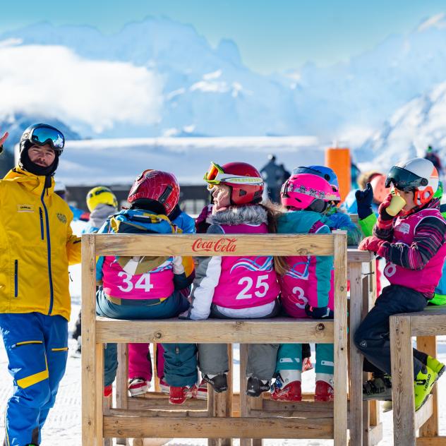 Group ski and snowboard lessons with the Villars Ski School (VSS)