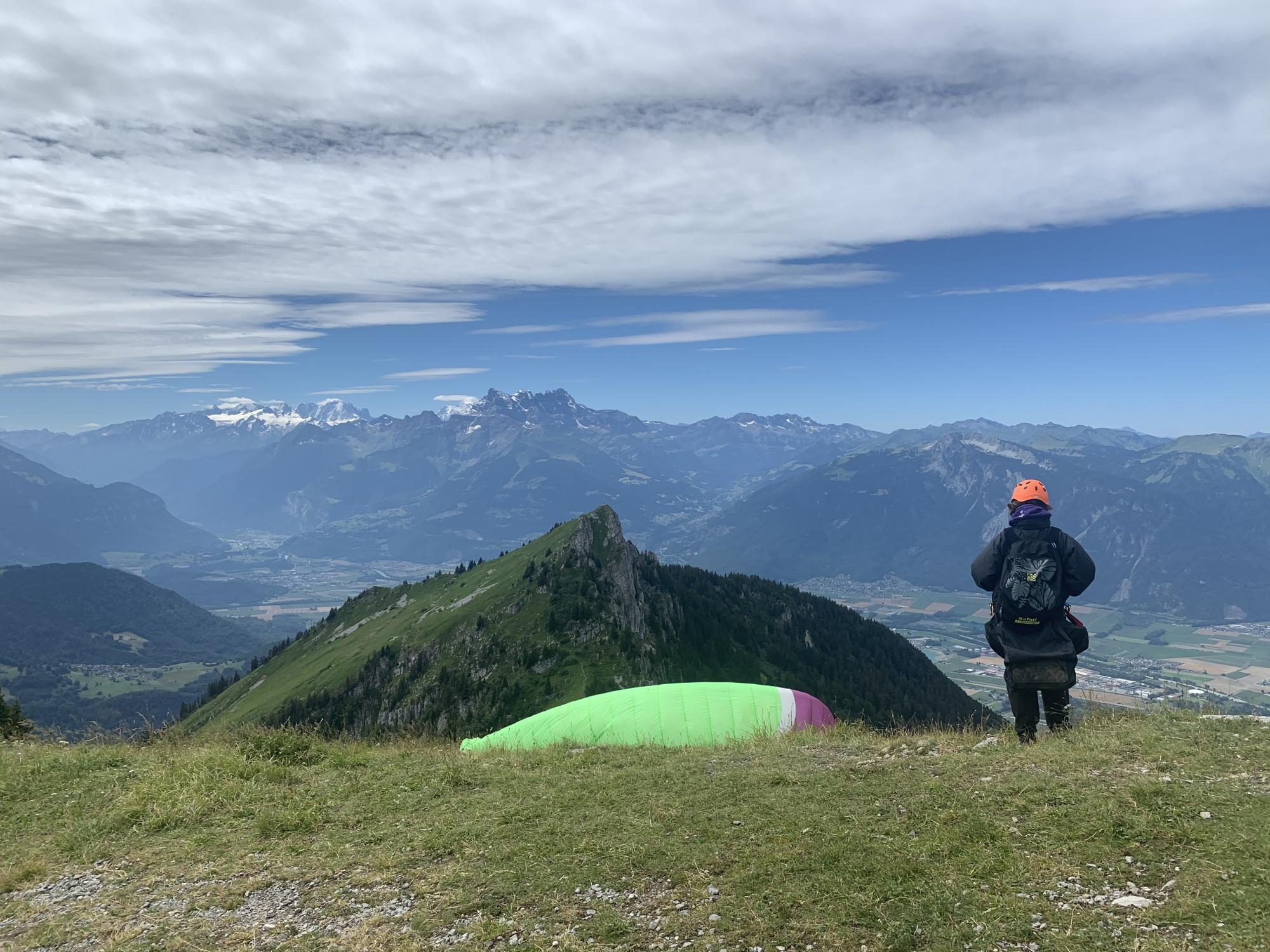 Ready to take to the skies, with the majestic Mont-Blanc in the background