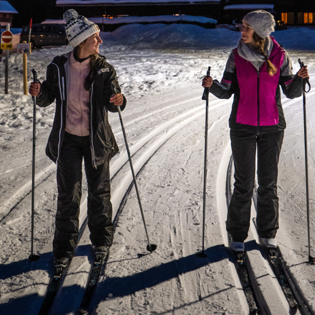 Piste de ski de fond nocturne aux Diablerets