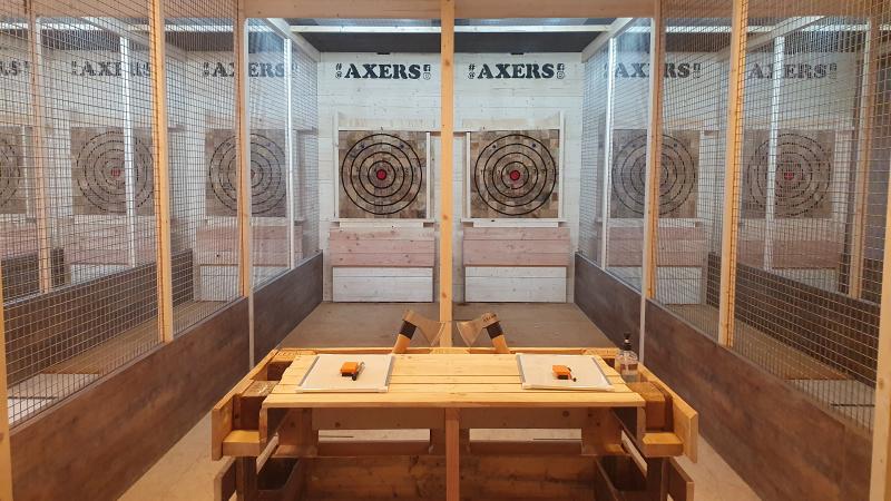 Axe throwing at Axers in Bex