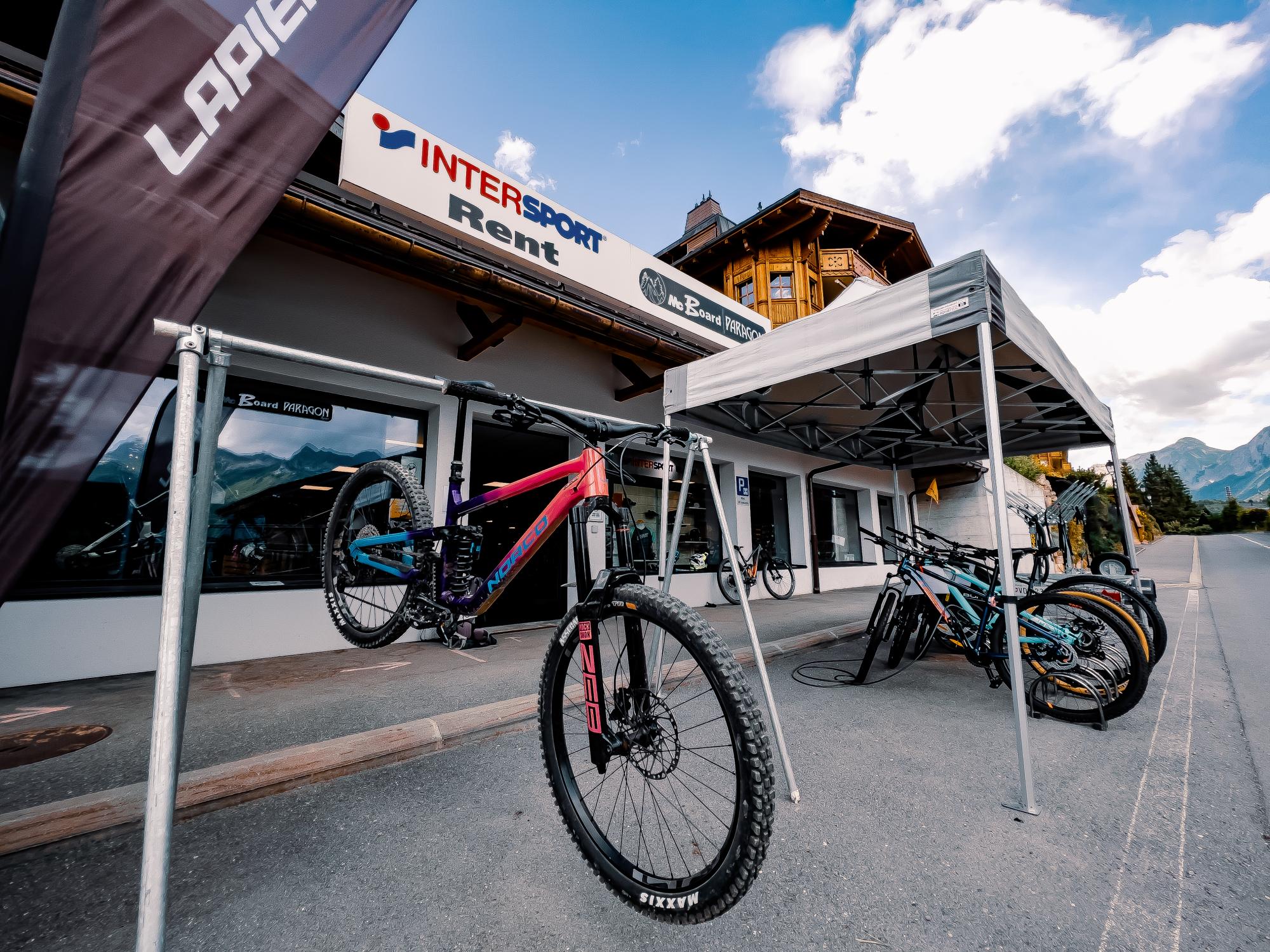 Head to Place de la Barboleuse to hire our e-bikes from Paragon.