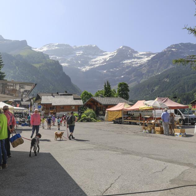 Traditioneller Markt in Les Diablerets