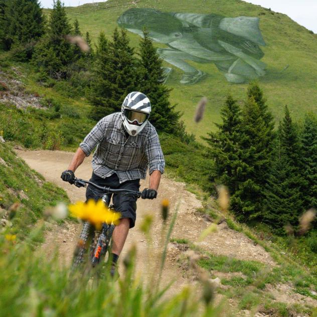 Ein Tag auf der neuen Downhill-Strecke Grand Chamossaire in Villars