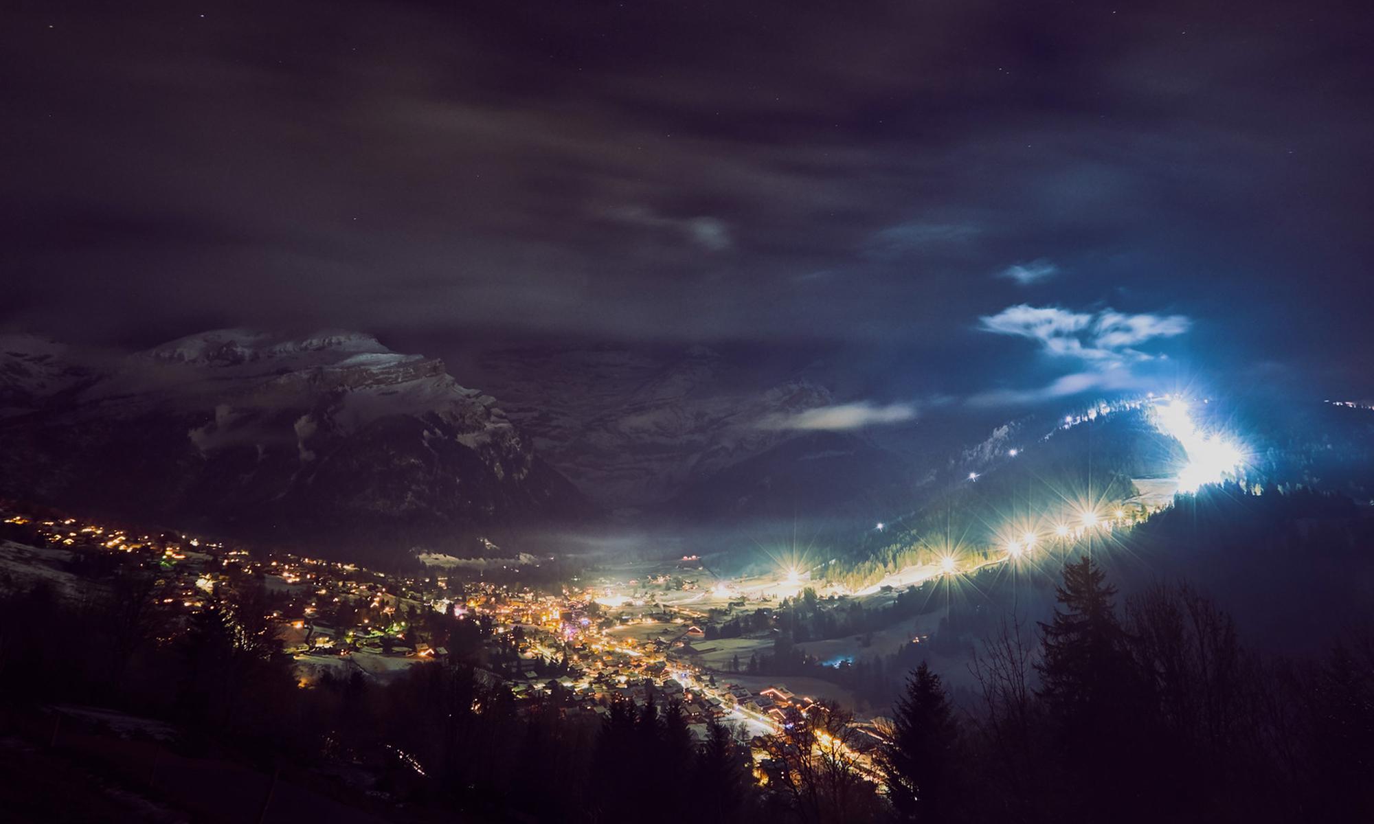 La magie du ski nocturne sur la Piste « Willy Favre » aux Diablerets