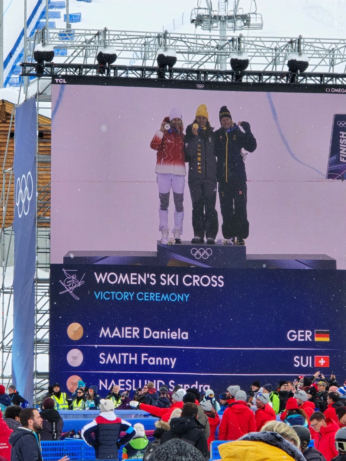 En direct de Livignio, Fanny sur le podium vient de recevoir sa médaille d'argent