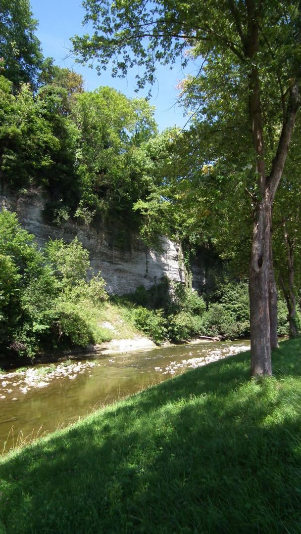 Falaise de molasse_copyright_Moudon Région Tourisme