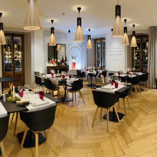 La table des écrivains du Petit Manoir