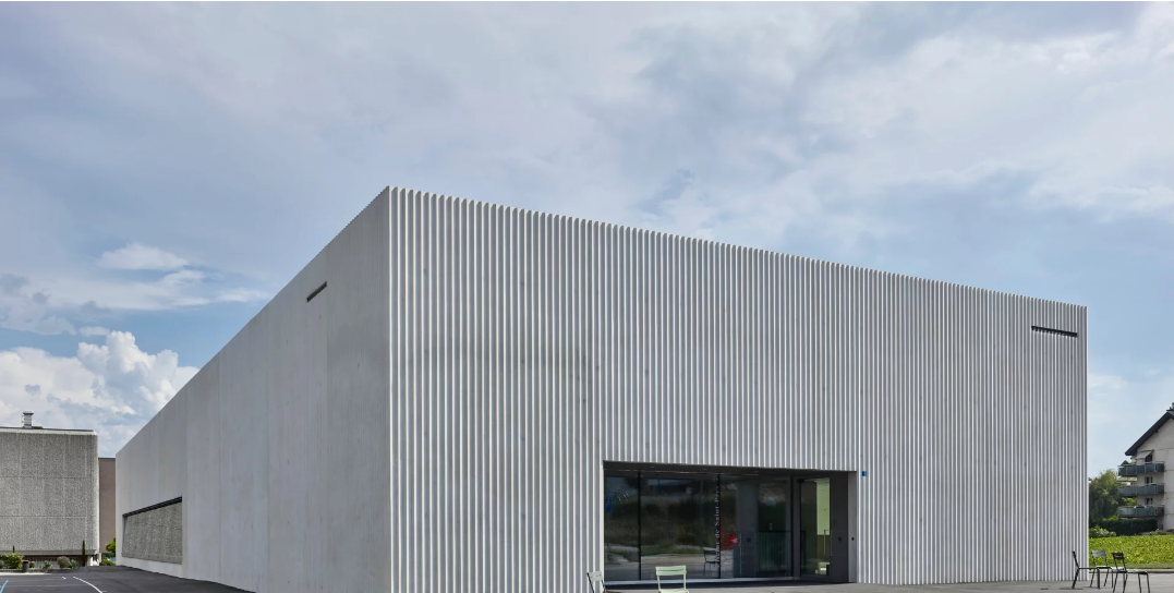piscine St-Prex bâtiment