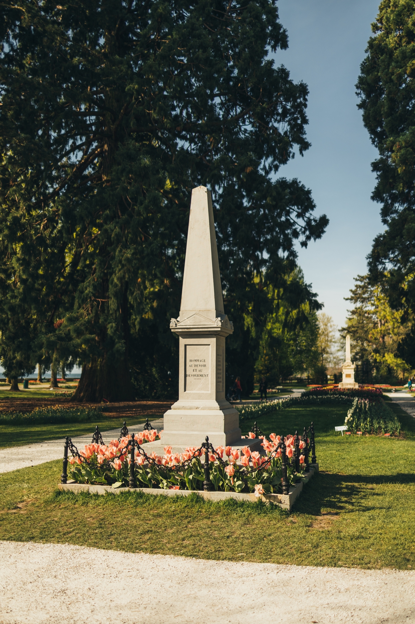 Tulipes - Parc Ind&eacute;pendance monument printemps 2023