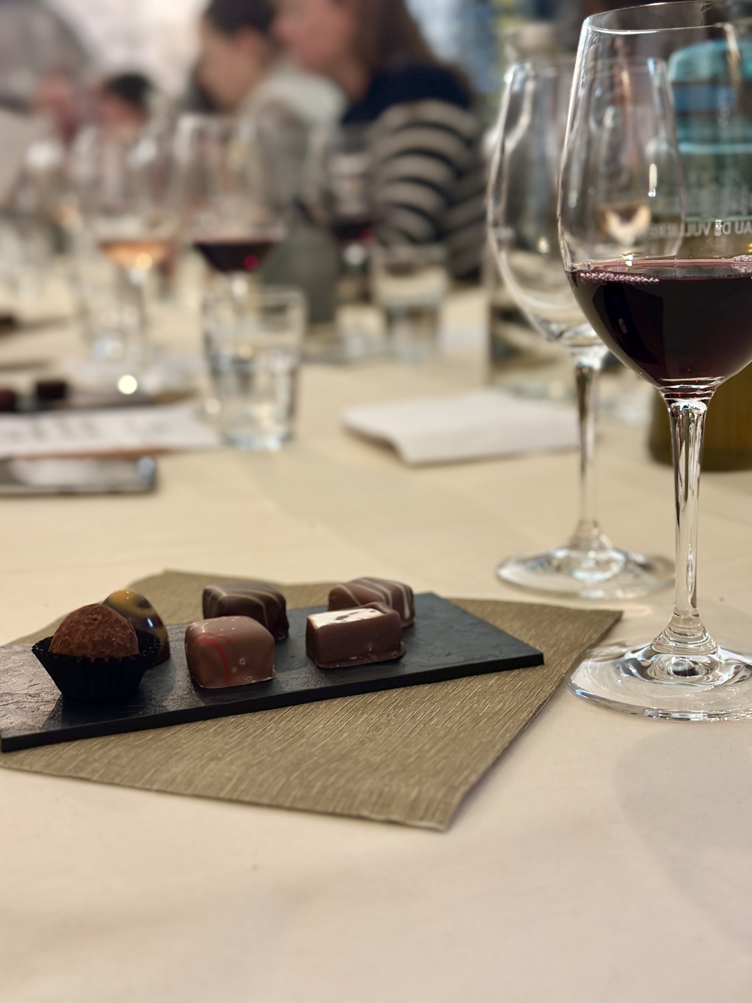 Accords diVins – Vins & Chocolats