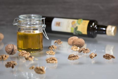 Walnut oil AOP from Vaud