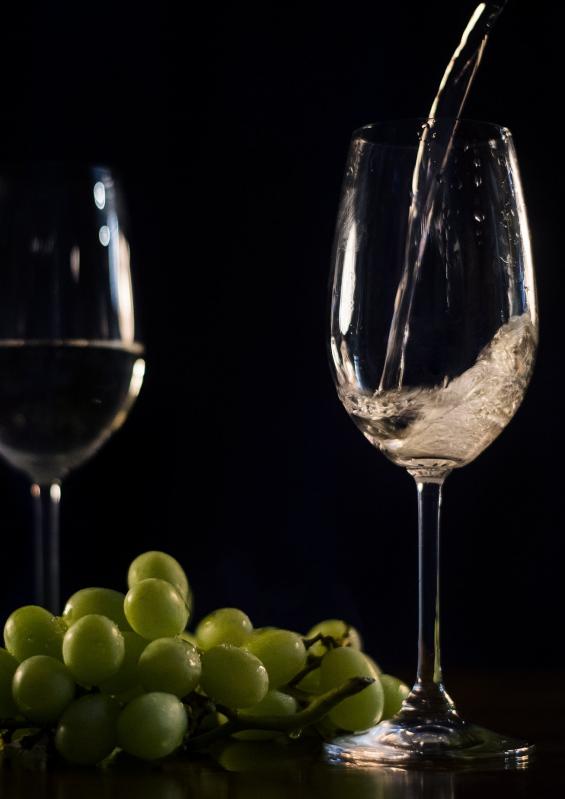 Verre de vin apéritif portrait A4 pour brochure V2