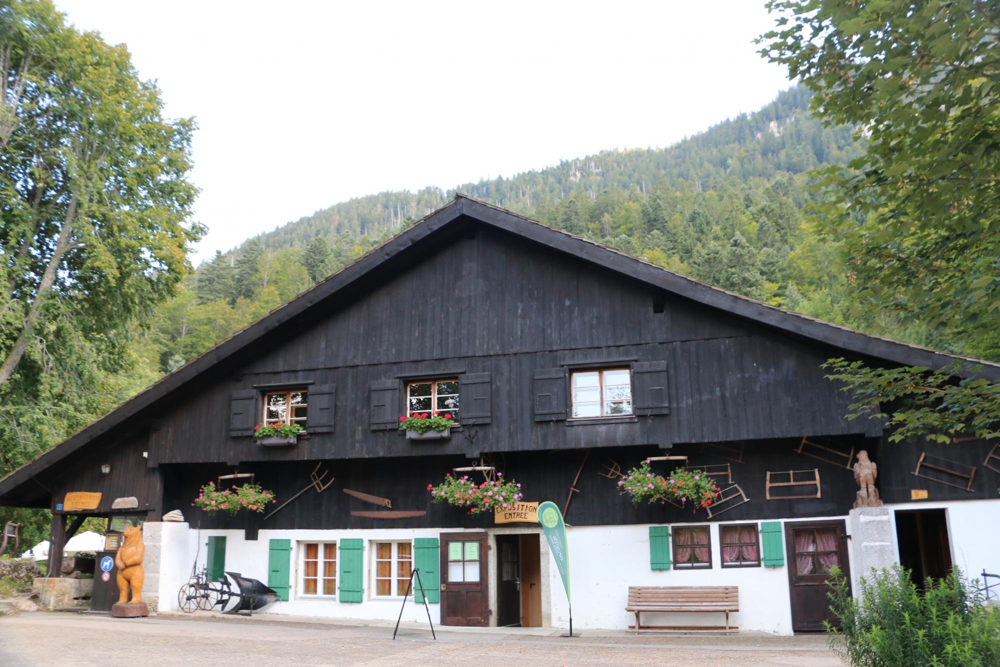 Le restaurant de la cheap ferme robert