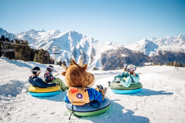 Cheesy Snowtubing Tracouet