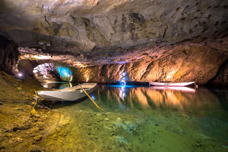 Lac souterrain - Lumiere.ch