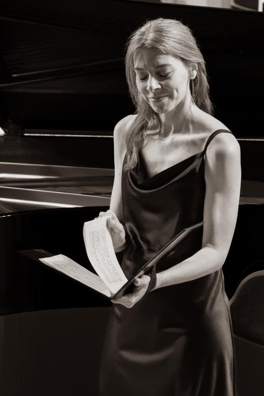 Sabine Conzen, soprano