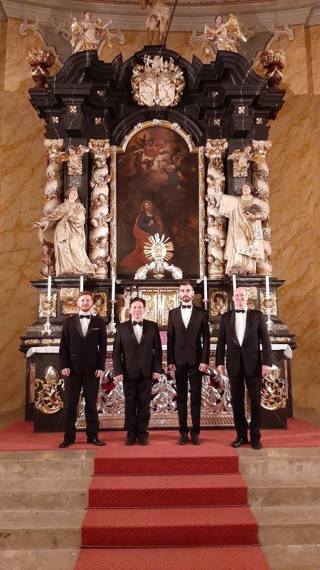 Quatuor vivat