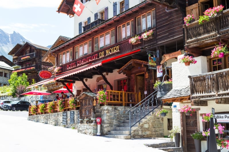 Restaurant Hotel Moiry - été