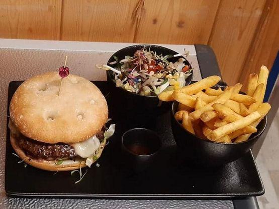 Restaurant_Téléphérique_burger